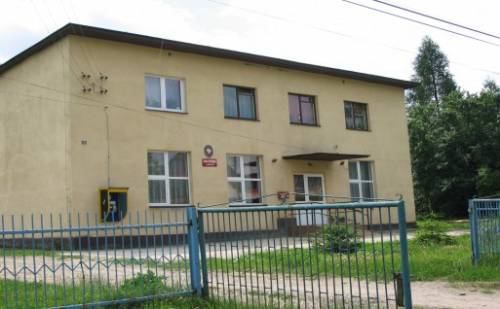 Budynek szkoły w Koryczanach
